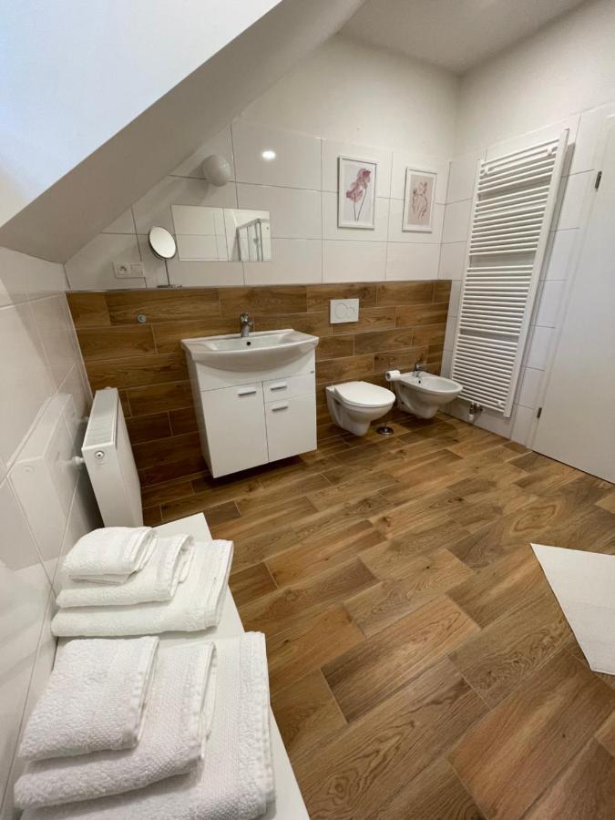 Kersko Apartments Hradistko  エクステリア 写真